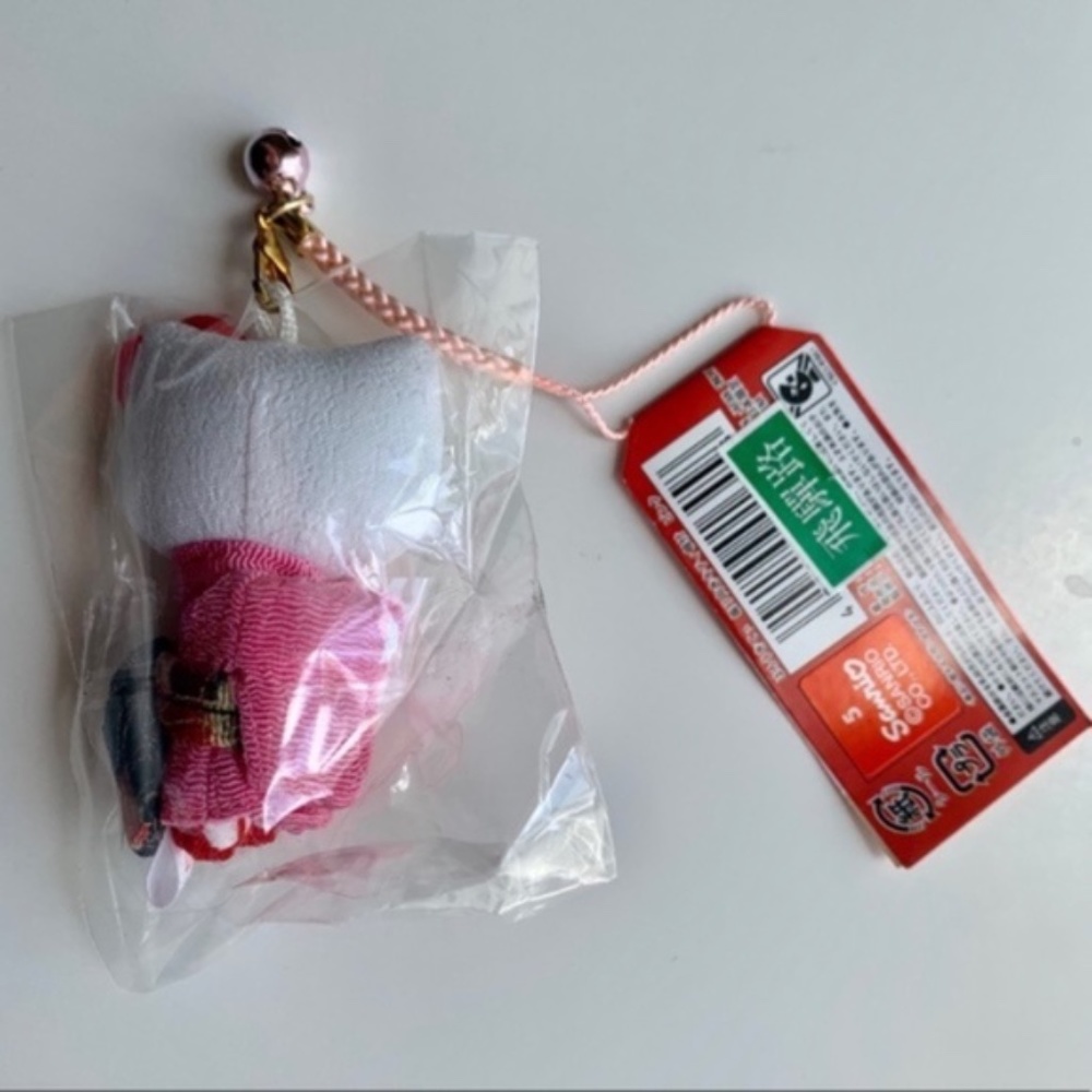 Hello Kitty stuffed charm from Japan - Picture 2 of 4